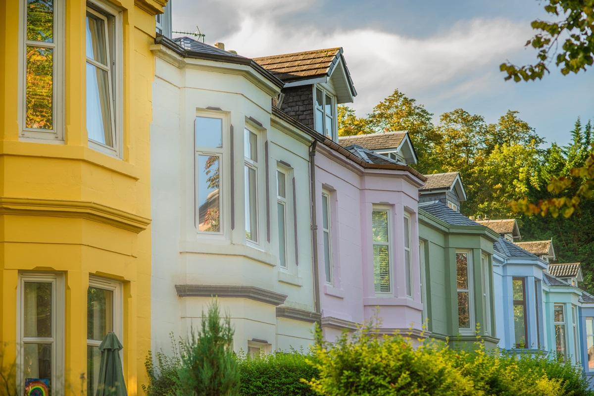 Use Accent Colours on Your Home's Exterior